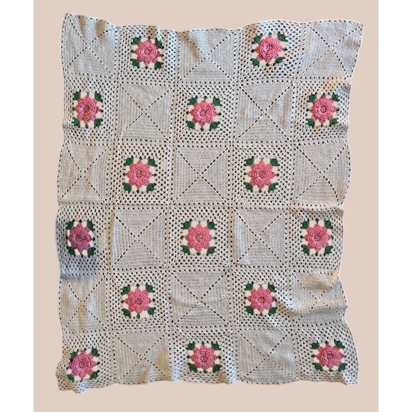 Vintage Crochet Flower Pattern 3d Doily 29x35” - Picture 1 of 7